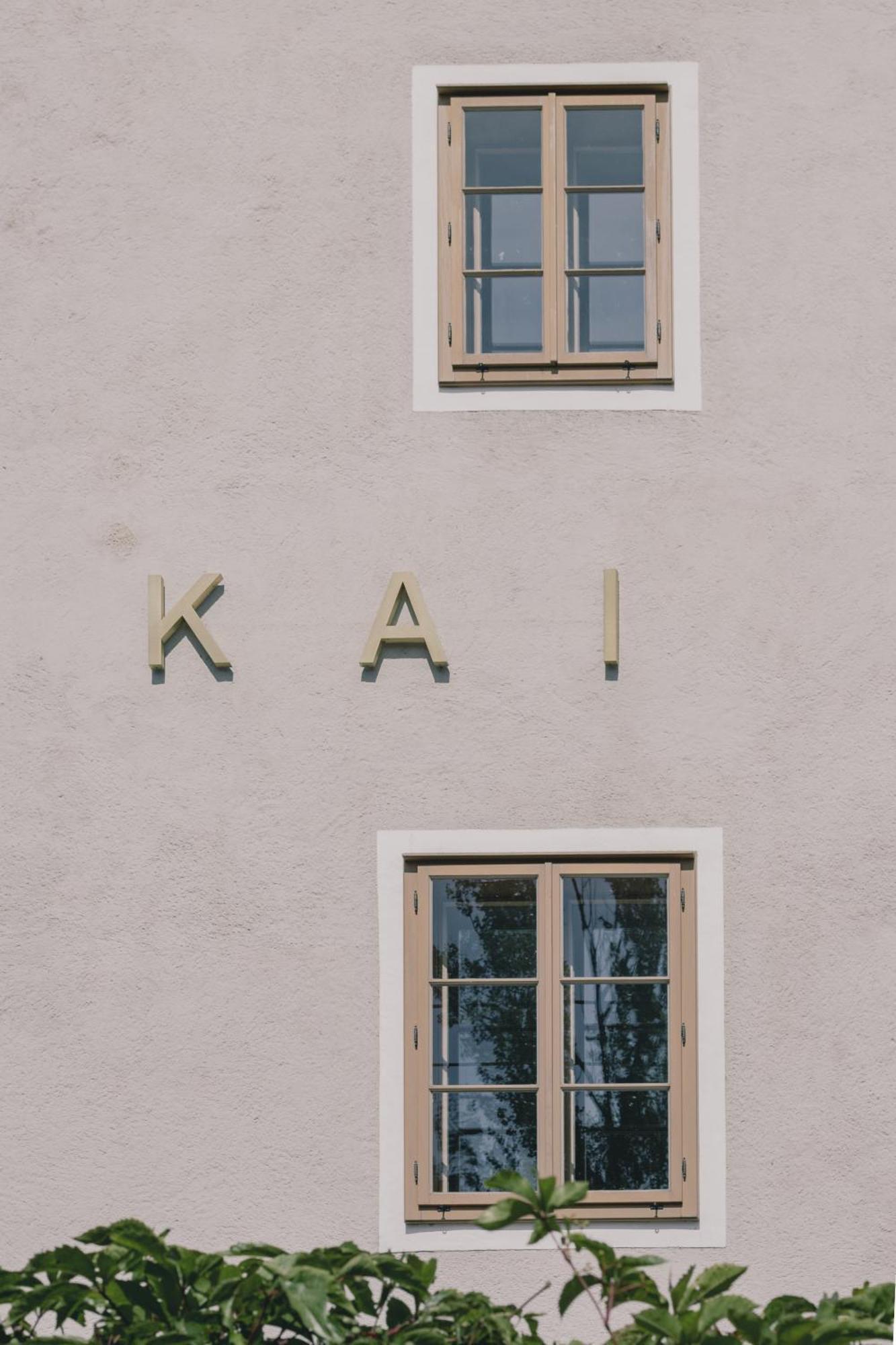 Kai 36 - Hotel Zwischen Fels Und Fluss Graz Ngoại thất bức ảnh The name of the house on the wall
