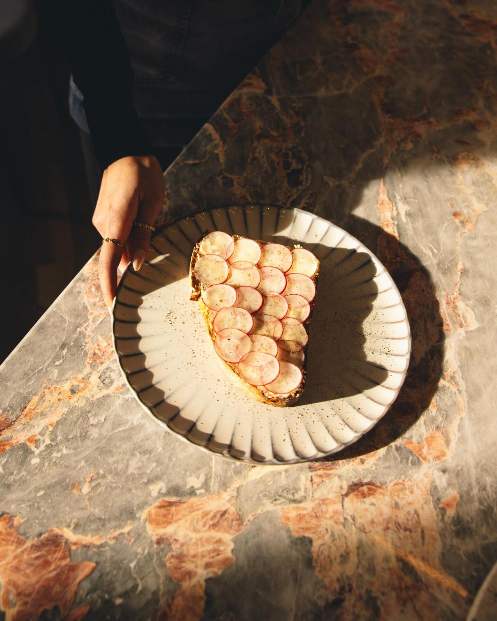 Kai 36 - Hotel Zwischen Fels Und Fluss Graz Ngoại thất bức ảnh A slice of galette des rois